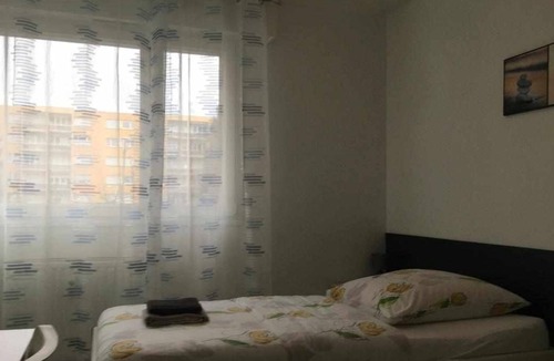 Saint-Louis Apartment | Studio Lora RM 840 E