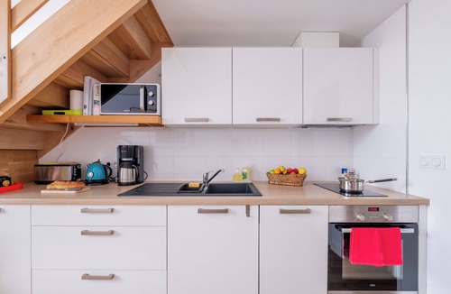Mermoz Apartment | Studio Lumière Lyon Grange Blanche