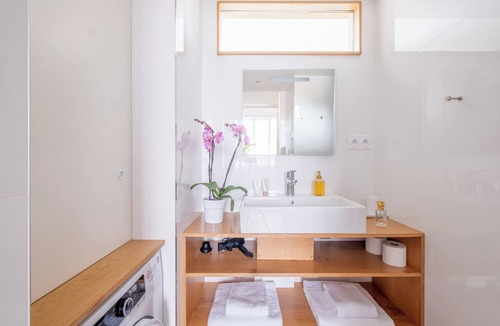 Mermoz Apartment | Studio Lumière Lyon Grange Blanche
