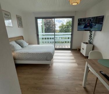 Bagnoles-de-l'Orne Apartment | Studio lumineux de 23m avec balcon