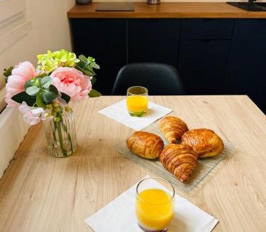 Montargis Apartment | Studio Lumineux avec Balcon - Proche Gare & Centre