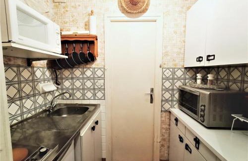 Aix-les-Bains City Center Apartment | Studio lumineux et fonctionnel, idéalement situé à Aix-les-Bains - FR-1-555-1