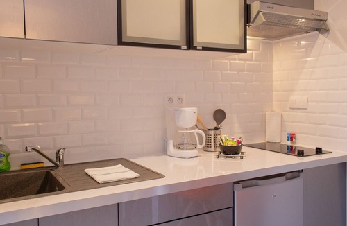 Saint-Quentin Apartment | Studio-Luxury-Ensuite-Terrace