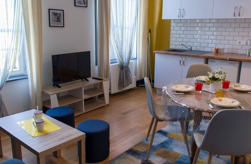 Saint-Quentin Apartment | Studio-Luxury-Ensuite-Terrace