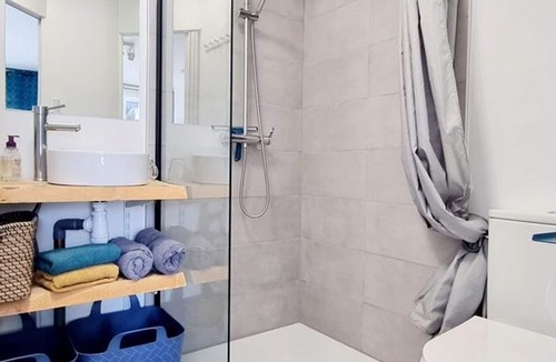 Merignies Apartment | Studio Mérignies, studio flat, 2 persons