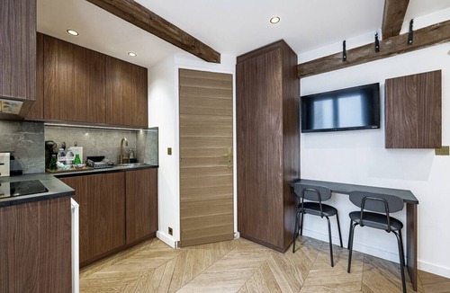 Epinettes Apartment | Studio Métro Brochant Paris 17ème