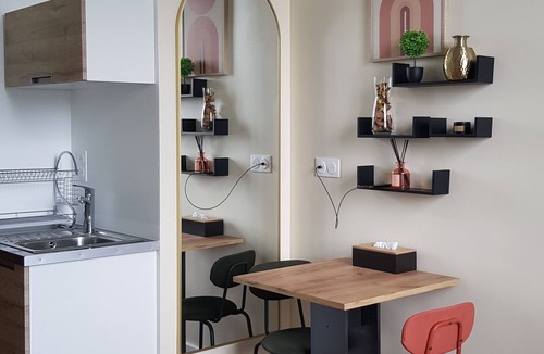 Madeleine-Champ de Mars Apartment | Studio Magellan