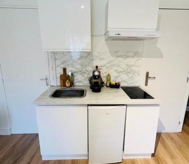 Chatellerault Apartment | Studio Maluna 2 Étage -Proche Centre & Gare -WiFi