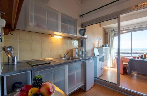 Saint-Cyprien Plage Apartment | Studio Marina 2-1 by Interhome