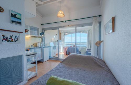 Saint-Cyprien Plage Apartment | Studio Marina 2-1 by Interhome