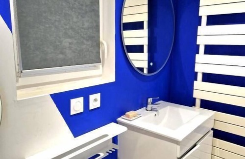 Barriere de Paris Apartment | Studio Metro line B