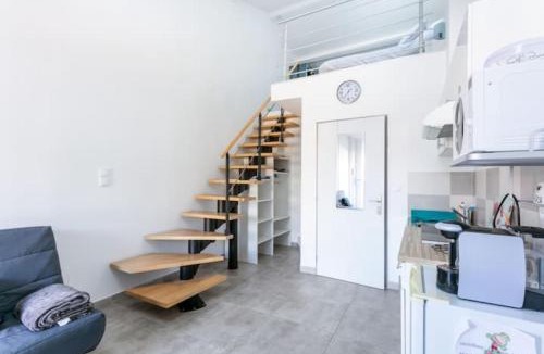 Saint-Andre-de-Sangonis Apartment | Studio meublé