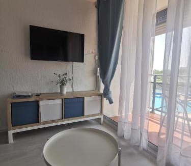 Le Grau-Du-Roi Apartment | Studio meublé 4 à 6 couchages residence le Lagon Bleu Le Grau du Roi