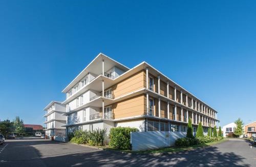 Idron Apartment | Studio meublé avec parking idéalement placé