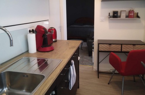 Evreux House | Studio Meublé, Centre-ville, Tous Commerces