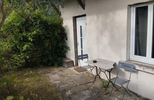 Chambray-les-Tours Apartment | Studio meublé indépendant