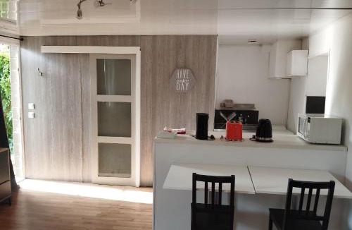 Chambray-les-Tours Apartment | Studio meublé indépendant