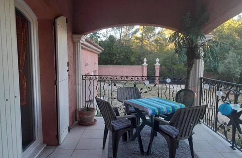 Les Arcs-sur-Argens Apartment | Studio Meublé