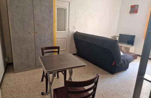 Lunel Apartment | Studio meublé
