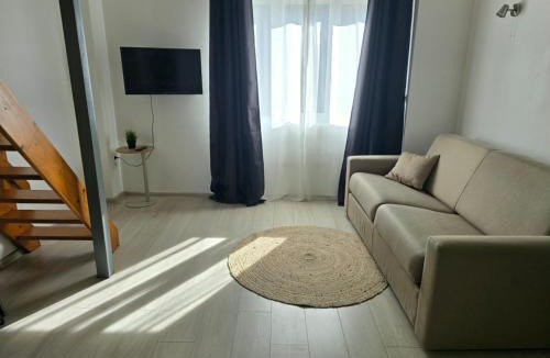 Les Avenieres Apartment | Studio mezzanine - 4 pers - Parking - 2km Walibi