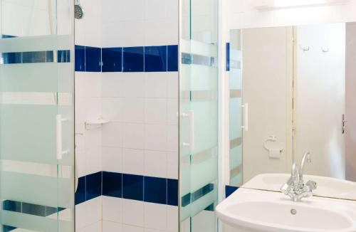 Les Ayguades Villa | Studio mezzanine avec piscine, WiFi et animaux admis à Gruissan - FR-1-409-52