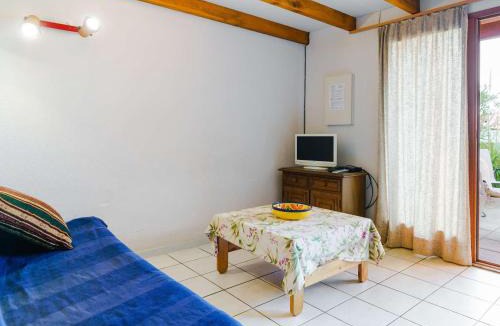 Les Ayguades Villa | Studio mezzanine avec piscine, WiFi et animaux admis à Gruissan - FR-1-409-52