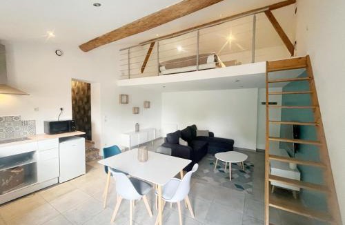 Castelsarrasin Apartment | Studio Mezzanine cozy proche gare et canal du midi