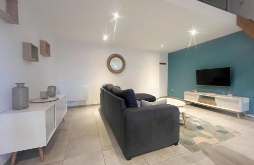 Castelsarrasin Apartment | Studio Mezzanine cozy proche gare et canal du midi