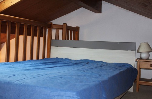 Ax-les-Thermes Apartment | Studio mezzanine 2 to 4 people Ax les Thermes center with balcony