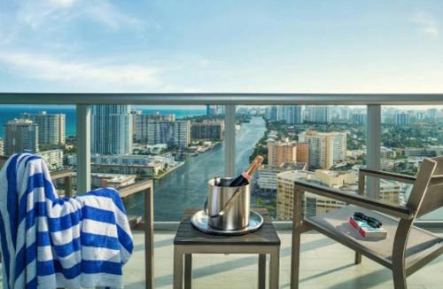 Hallandale Beach Apartment | Studio Miami Hallandale bw