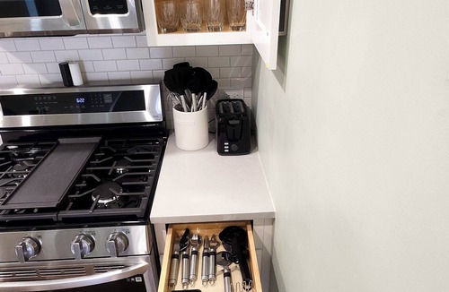 Oak Park Apartment | Studio Mins Walk to DT OAK PARK
