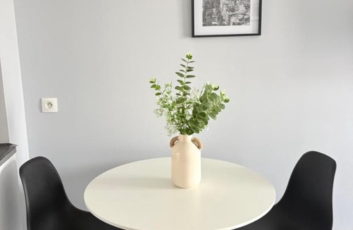 Les Pavillons-sous-Bois Apartment | Studio Moderne Zen