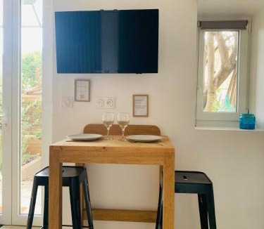 Ribaute-les-Tavernes Apartment | Studio Moderne Cozy