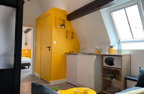 Angers Apartment | Studio-Modern-Wet room-City View-1er étage