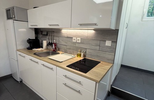 La Garde Apartment | Studio moderne, climatisé, avec grande terrasse - La Garde
