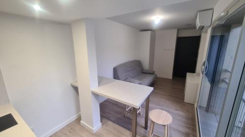 Meylan Apartment | Studio moderne Climatisé Meylan centre proche CHU