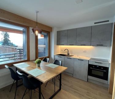 Vermala Apartment | Studio moderne et cosy avec piscine et sauna