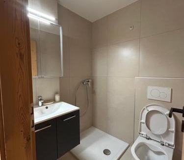 Vermala Apartment | Studio moderne et cosy avec piscine et sauna