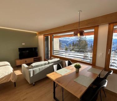 Vermala Apartment | Studio moderne et cosy avec piscine et sauna