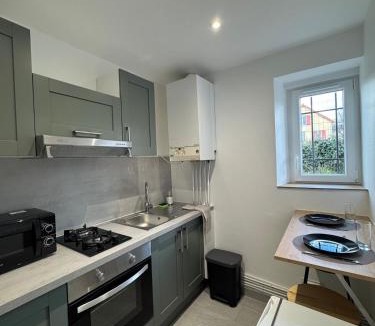 Gueret Apartment | Studio moderne et chaleureux