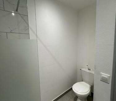 Gueret Apartment | Studio moderne et chaleureux