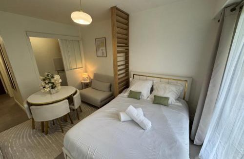 Saint-Lazare-Les Avenues Apartment | Studio moderne et sécurisé