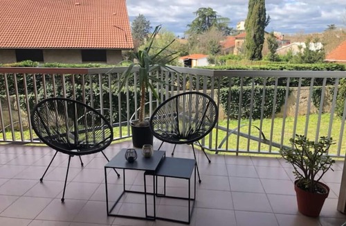 Romans-sur-Isere Apartment | Studio Moderne, Terrasse et Parking Privé, 18m2