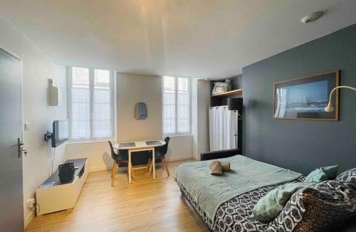 Saint-Jean-d'Angely Apartment | Studio moderne rénové