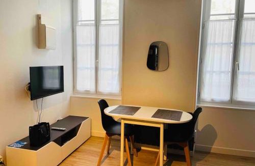 Saint-Jean-d'Angely Apartment | Studio moderne rénové
