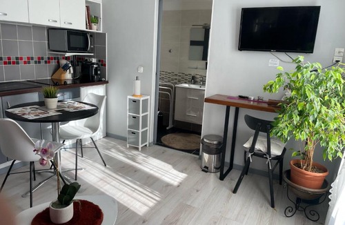 Montagnac Apartment | Studio Montagnac