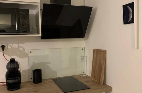 Bagard Cottage | Studio Moon, Avec Acces a la Piscine, Parking Privé