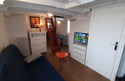 Valras-Plage Apartment | Studio n ° 1 for 6 people.