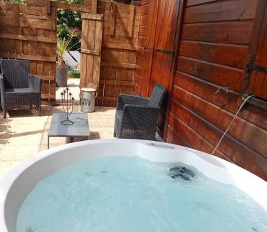 Puessans Bed & Breakfast | studio nature & jacuzzi