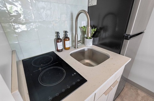Northside Apartment | Studio | near Aquarium, Coolridge Park